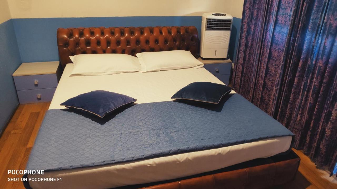 Two Ducks Hostel Roma Ngoại thất bức ảnh